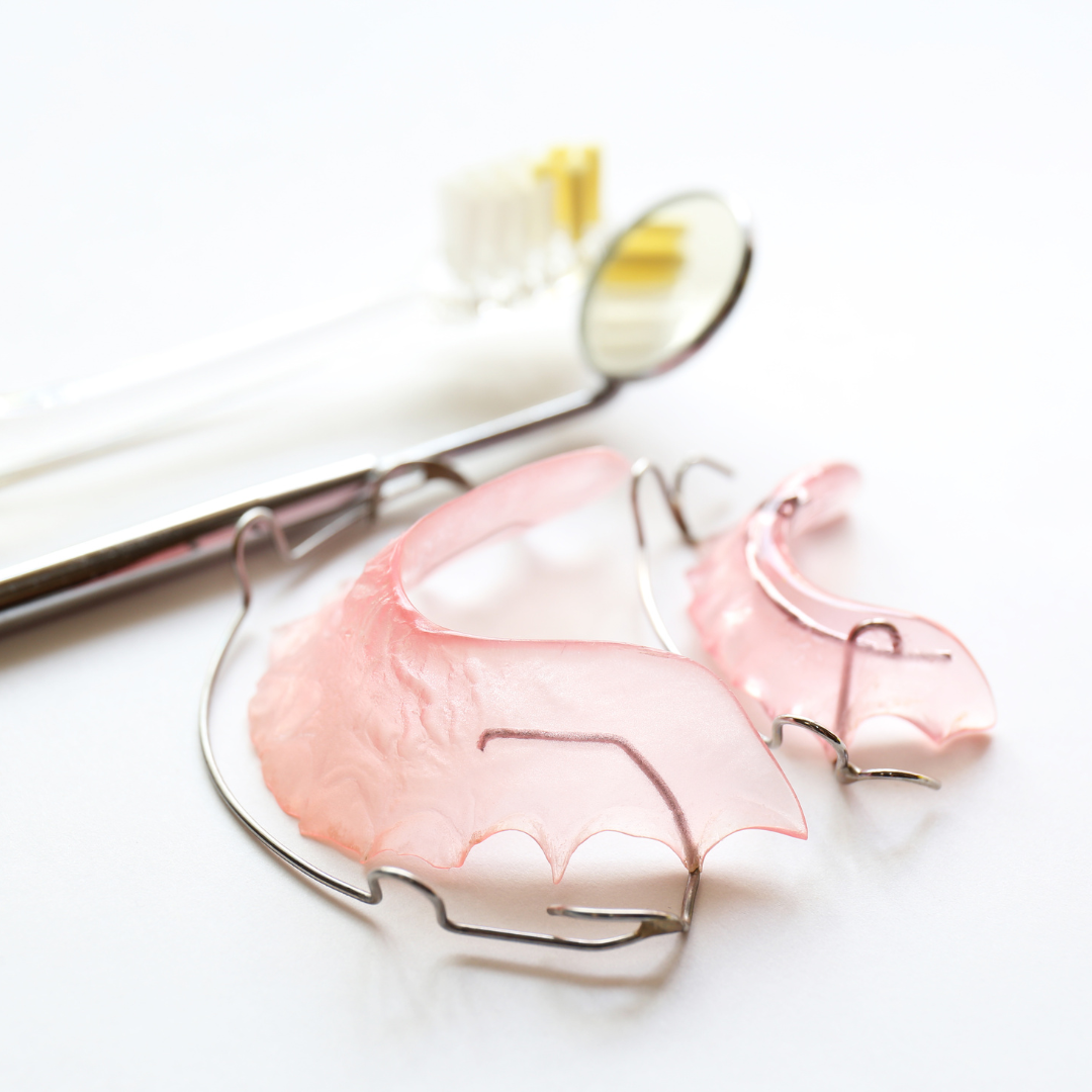 Orthodontie chez l'adulte avec maladie parodontale